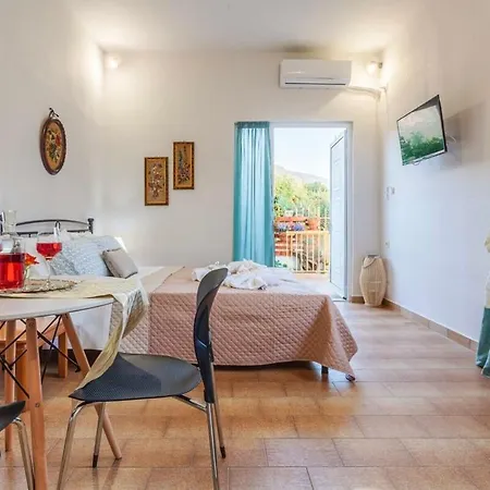 Summer Rose Garden Getaway - A Step To The Beach Kalamata Exterior photo